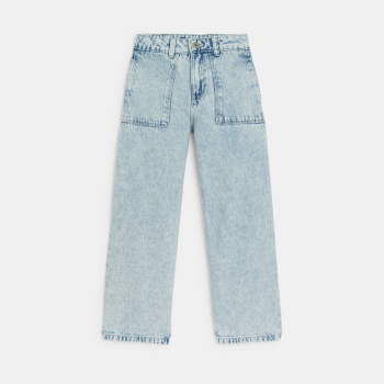 جينز واسع باللون الأزرق...